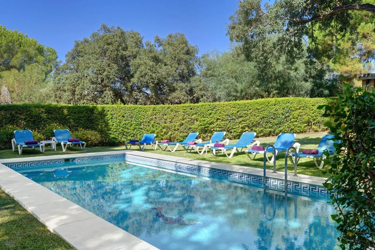 Villa With Private Pool And Garden In Marbella