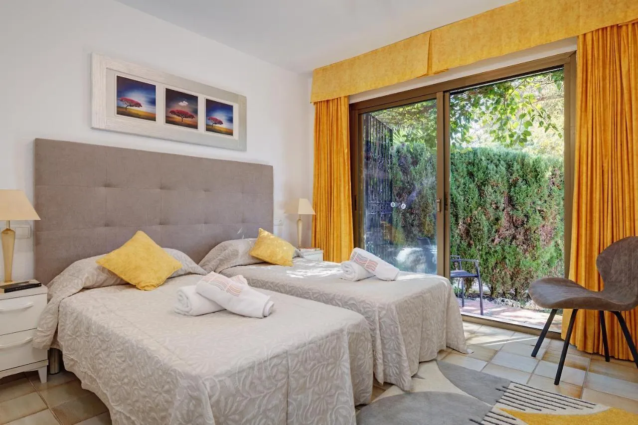 Villa With Private Pool And Garden In Marbella Spain
