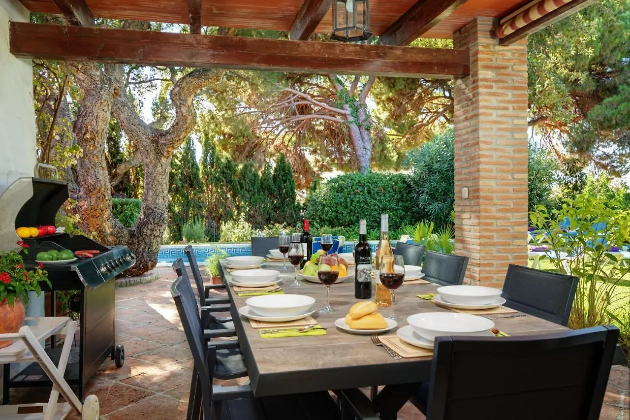Villa With Private Pool And Garden In Marbella 0*,